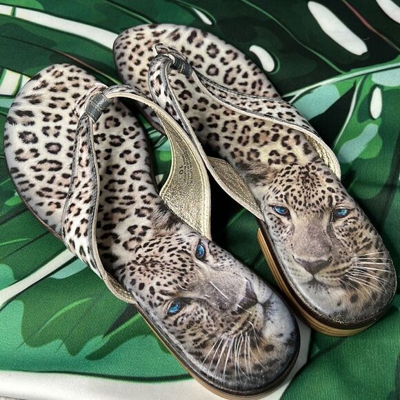 Jeon gray, black and charcoal, cheetah flip-flops sandals - Picture 4 of 5